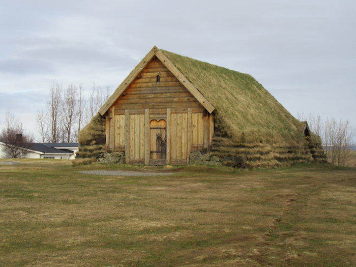Turf roof huts in Skálholt