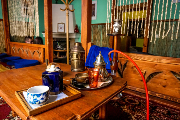 Tea and shisha at Dobra Cajovna