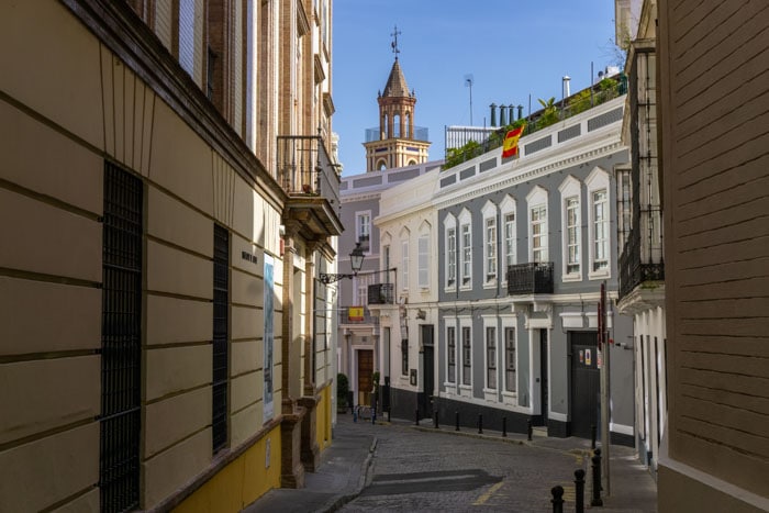The lovely, narrow streets of Barrio Santa Cruz