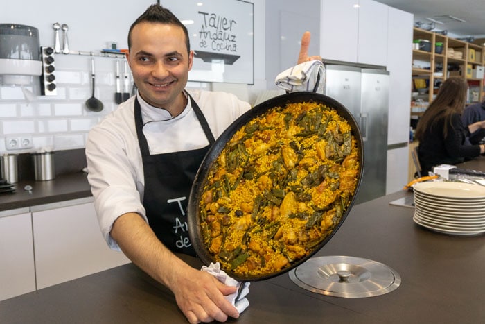 Making Paella in a cooking class