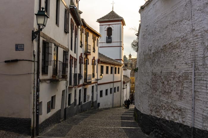 The charming streets of the Albaicín