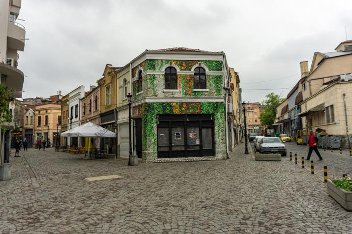 A confluence of colourful streets in Kapana
