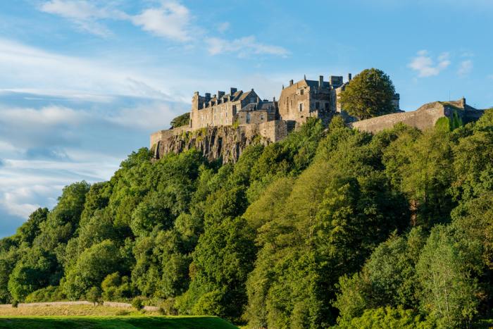 Stirling Castle is a logical stop on an Edinburgh to Loch Lomond Day Trip
