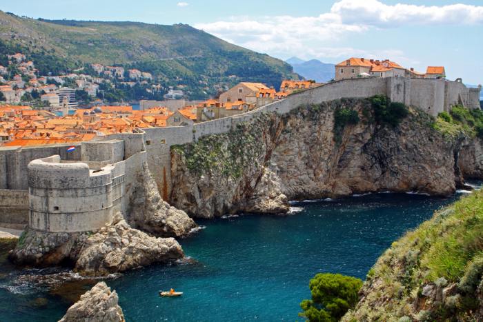 Dubrovnik's City Walls are one reason to choose Dubrovnik over Split