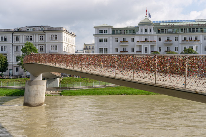 Makartsteg Footbridge near Cafe Bazar
