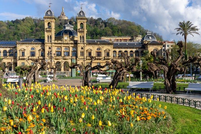 Alderdi Eder Park & San Sebastian City Hall