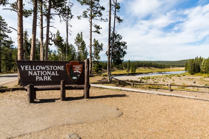 Welcome sign to Yellowstone National Park