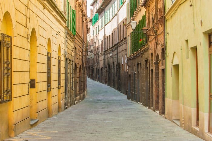 Twisted streets of Siena