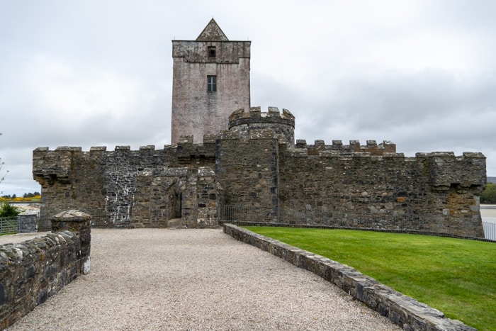 Doe Castle