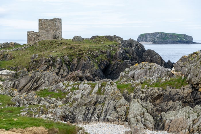 Carrickabraghy Castle