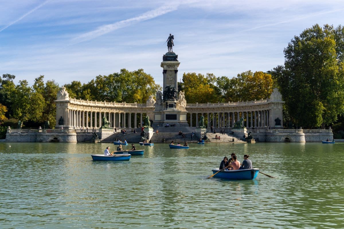 Peaceful Retiro Park