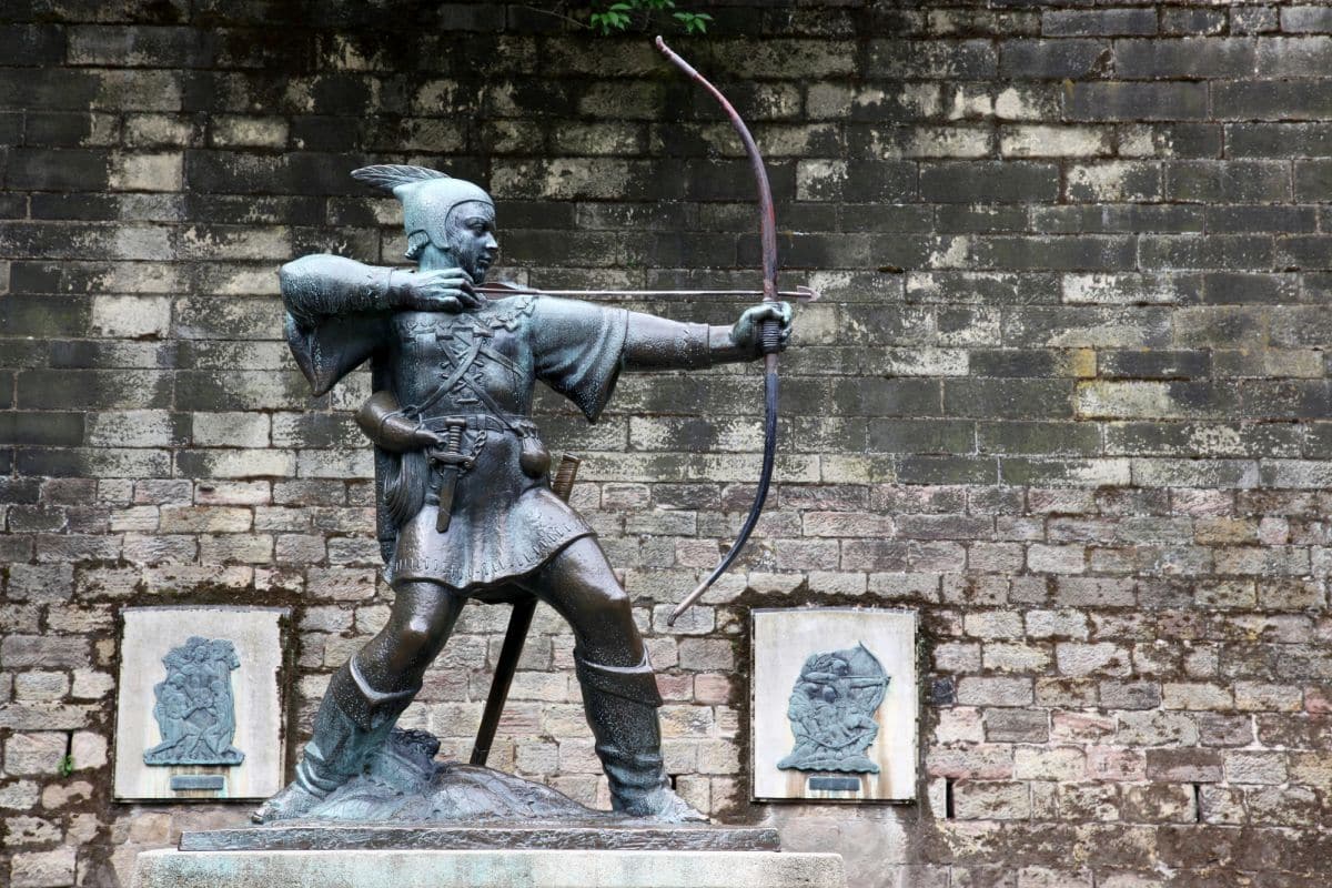 Robin Hood Statue in Nottingham