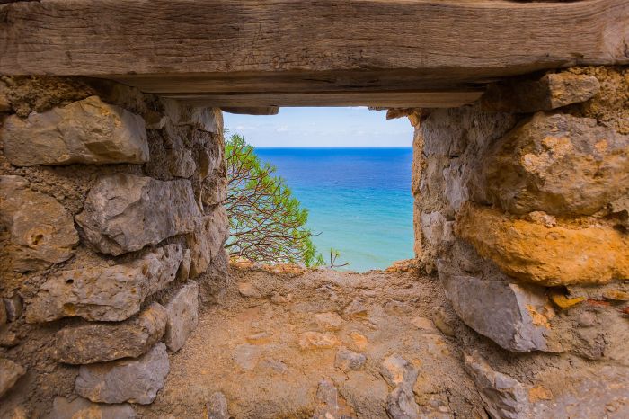 Views while hiking La Rocca